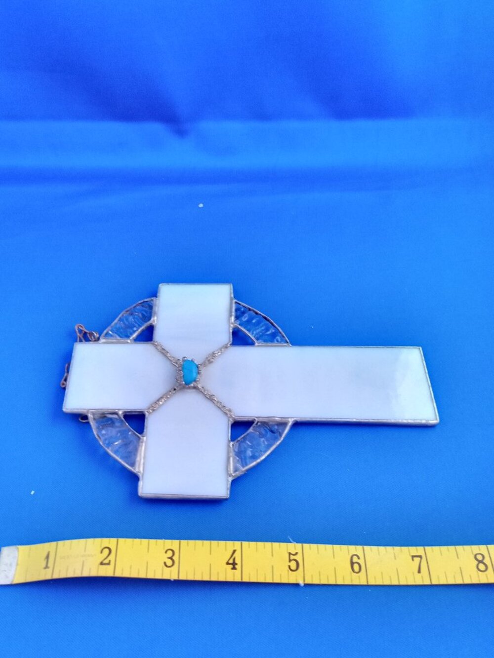 Large white stained glass cross with turquoise nugget handmade - Picture 2 of 5